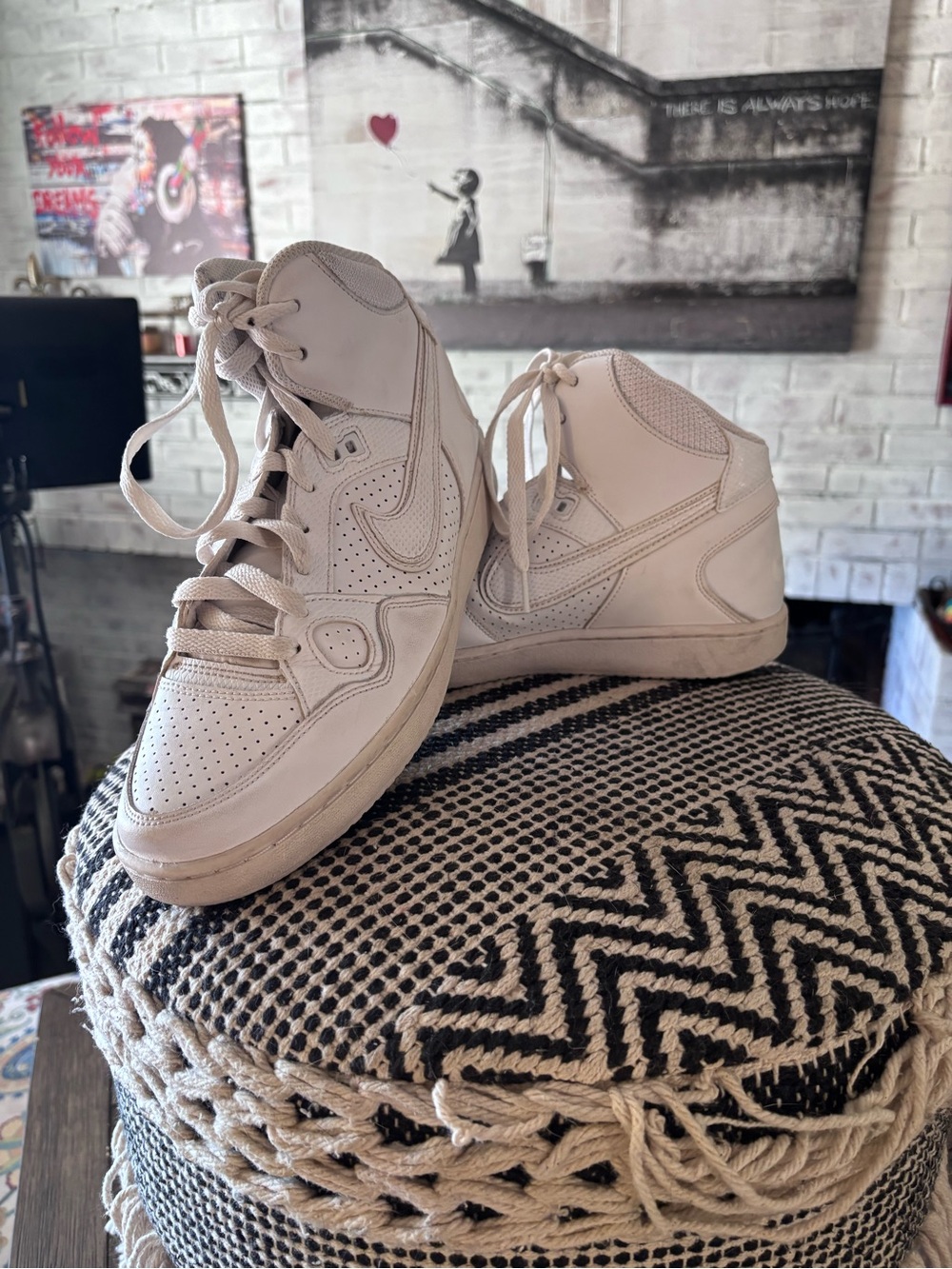 Women's High-Top Son of Force sz10